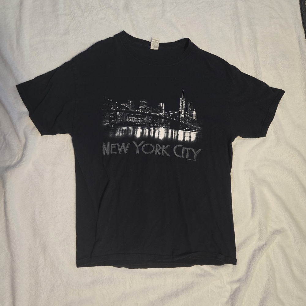 Black New York City Men's L T-shirt. Fruit Of The Loom Brand, Used.